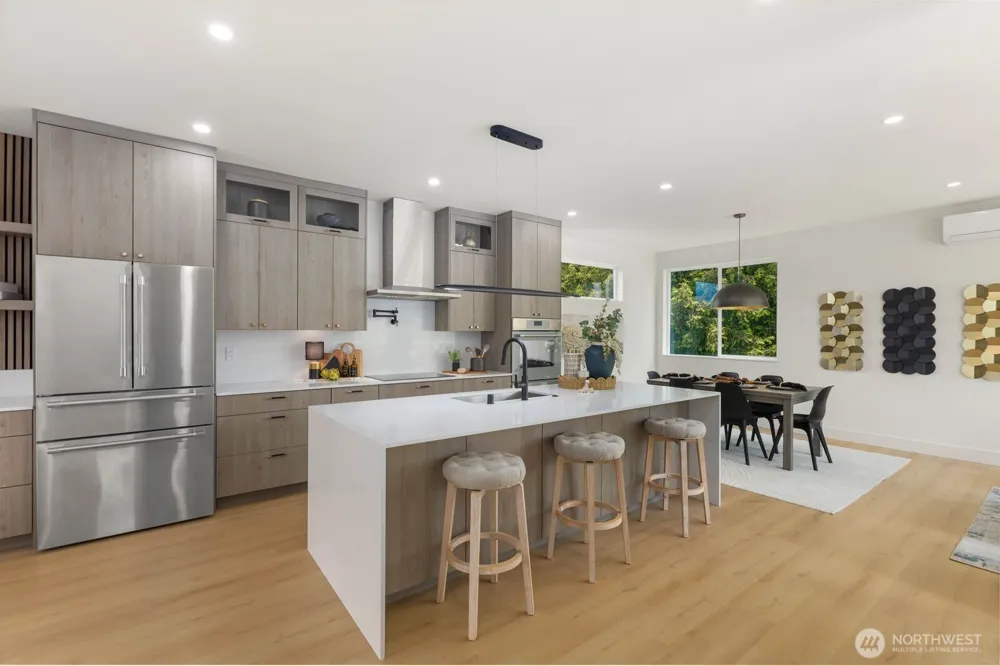 11748 Dayton Avenue Seattle, WA 98133