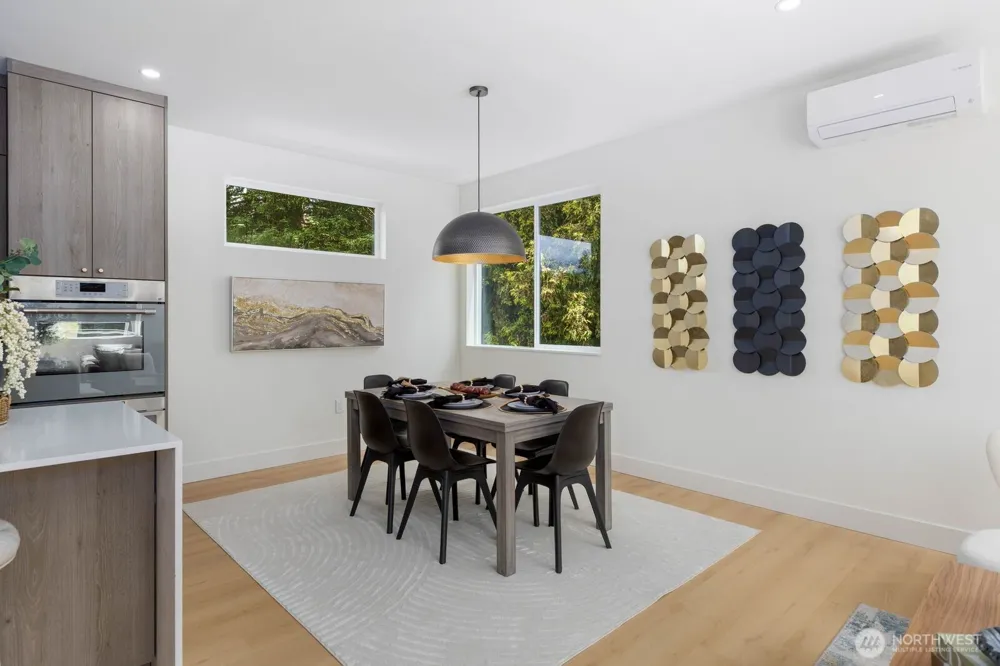 11748 Dayton Avenue Seattle, WA 98133
