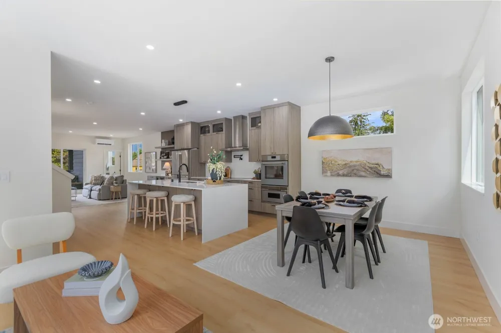 11748 Dayton Avenue Seattle, WA 98133