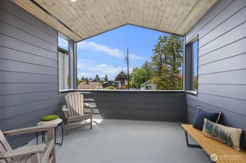11748 Dayton Avenue Seattle, WA 98133