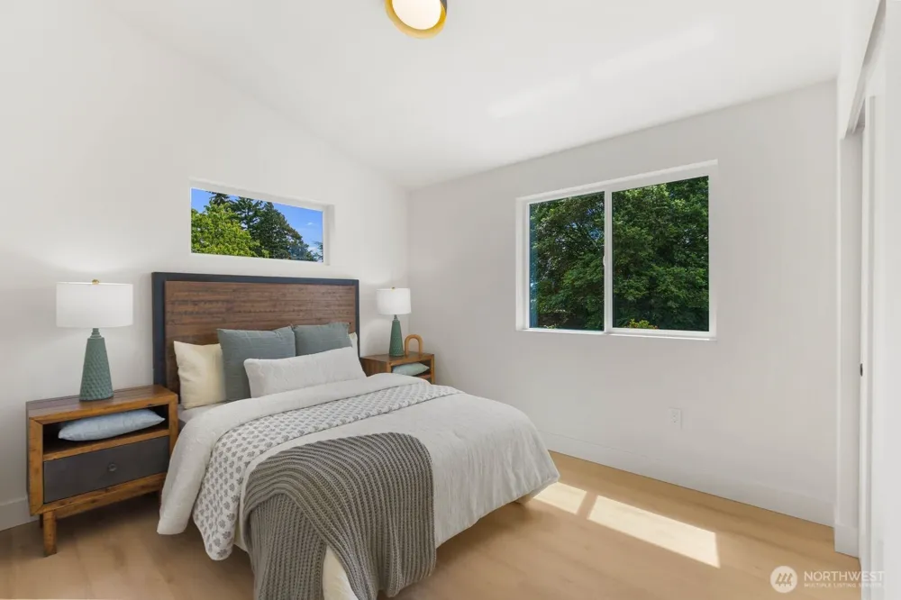11748 Dayton Avenue Seattle, WA 98133