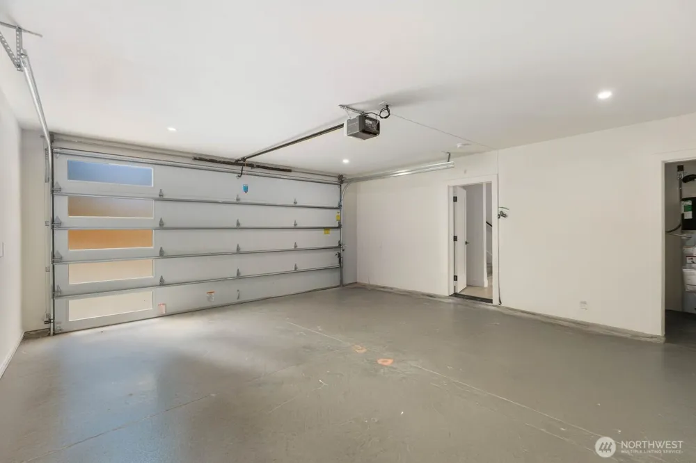 11748 Dayton Avenue Seattle, WA 98133