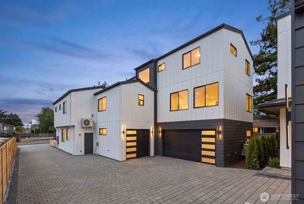 11748 Dayton Avenue Seattle, WA 98133