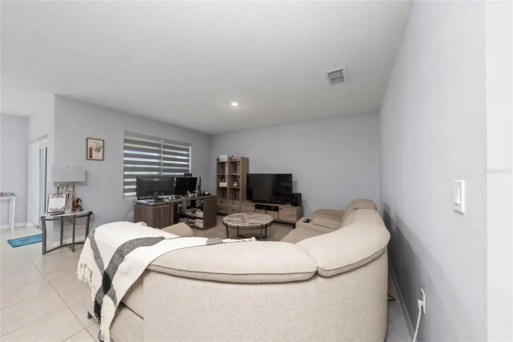 2822 HARMONIA HAMMOCK RD Harmony, FL 34773