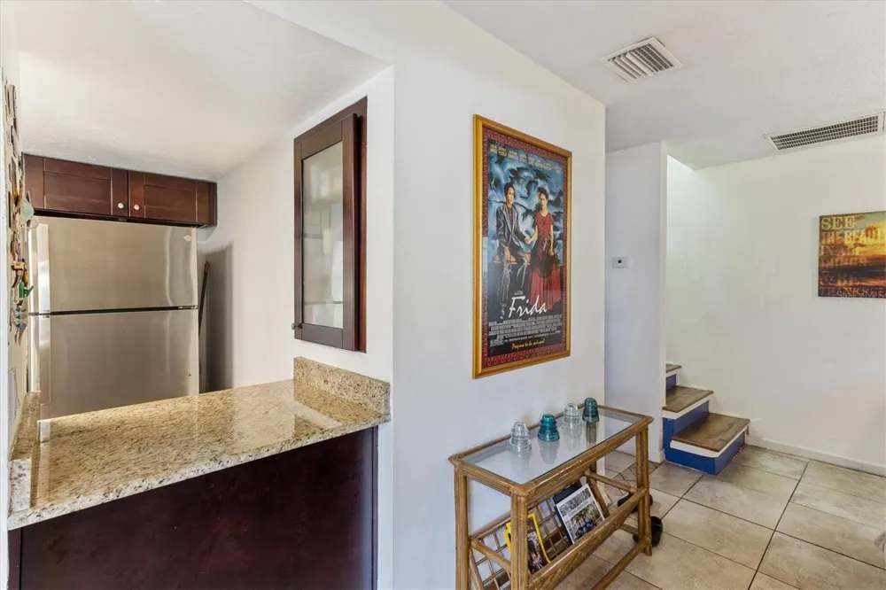 903 BYRON LANE Sarasota, FL 34243
