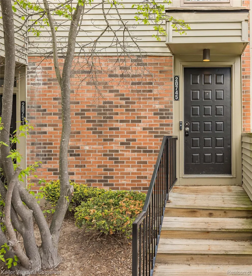 20745 Indian Creek Drive Farmington Hills City, MI 48335