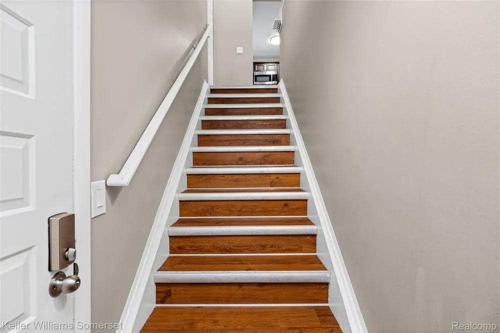 20745 Indian Creek Drive Farmington Hills City, MI 48335