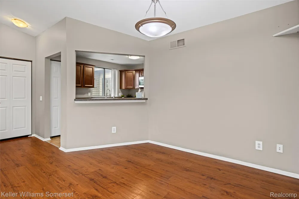 20745 Indian Creek Drive Farmington Hills City, MI 48335