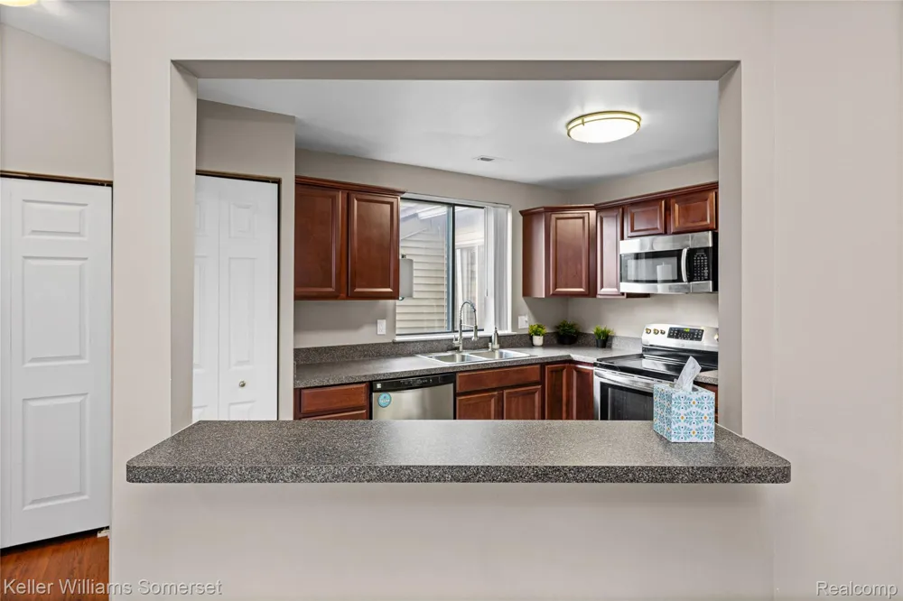 20745 Indian Creek Drive Farmington Hills City, MI 48335