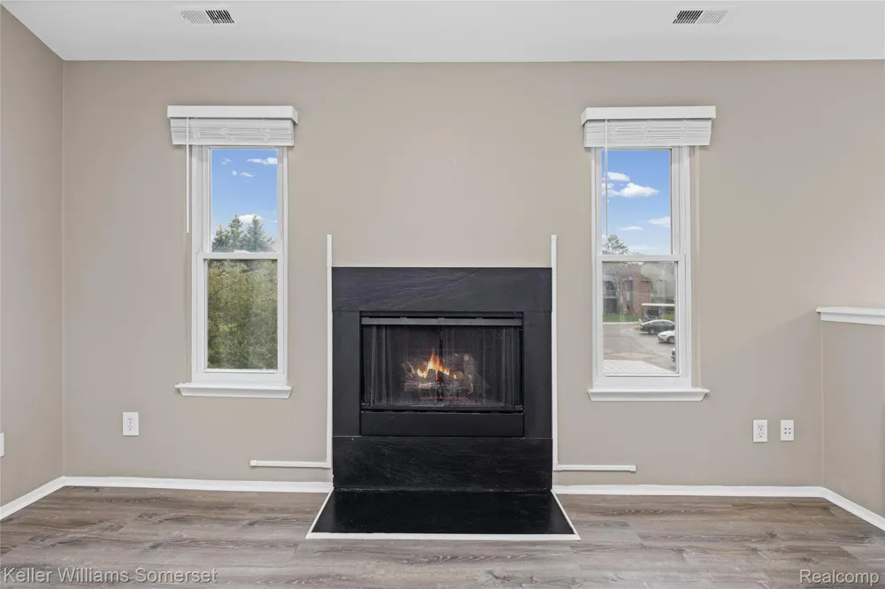 20745 Indian Creek Drive Farmington Hills City, MI 48335