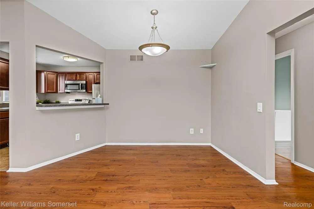 20745 Indian Creek Drive Farmington Hills City, MI 48335