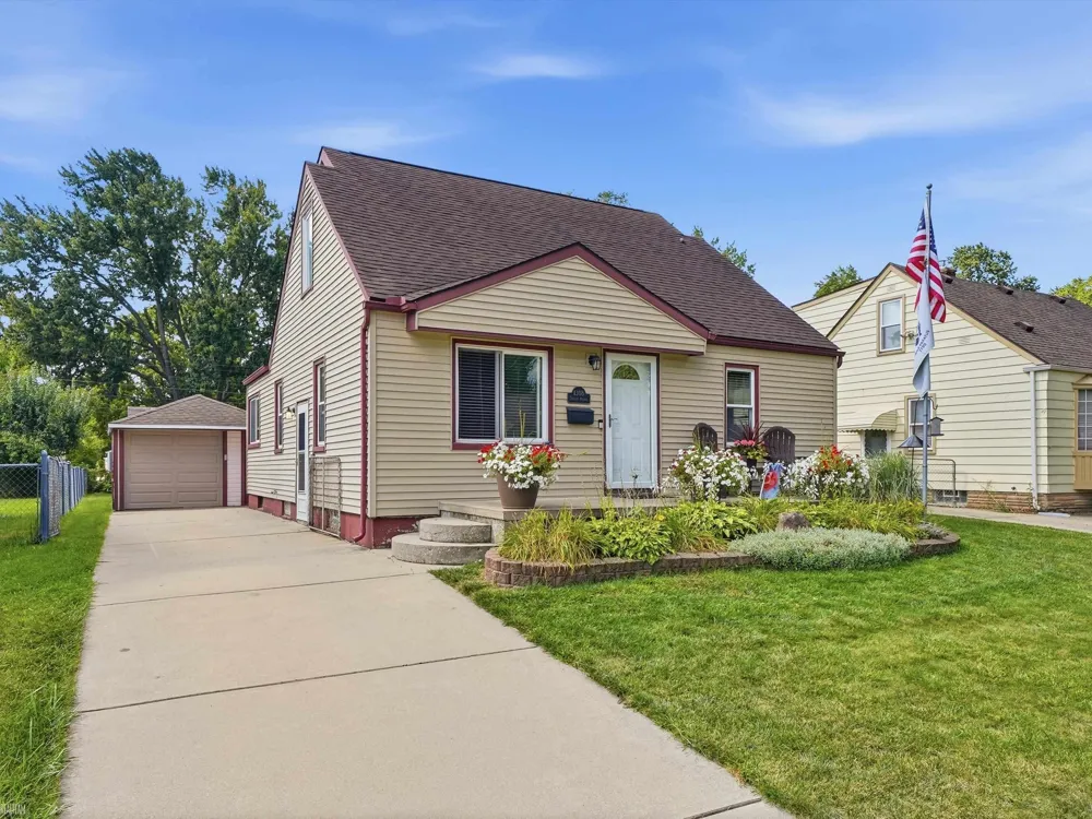 1308 Donald Avenue Royal Oak City, MI 48073