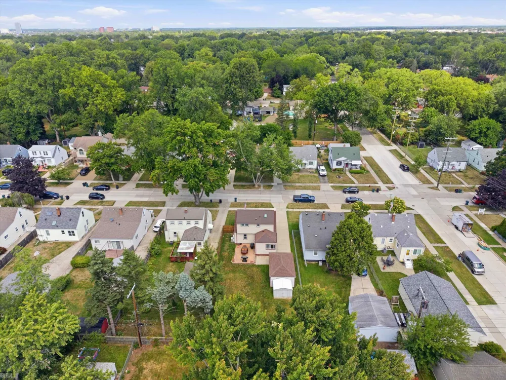 1308 Donald Avenue Royal Oak City, MI 48073