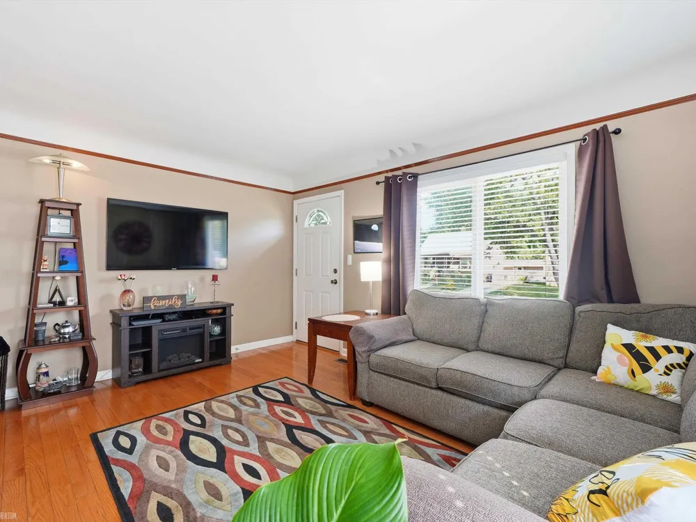 1308 Donald Avenue Royal Oak City, MI 48073