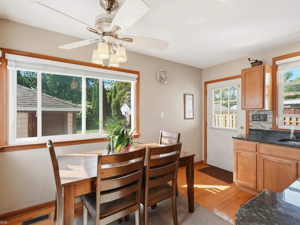 1308 Donald Avenue Royal Oak City, MI 48073