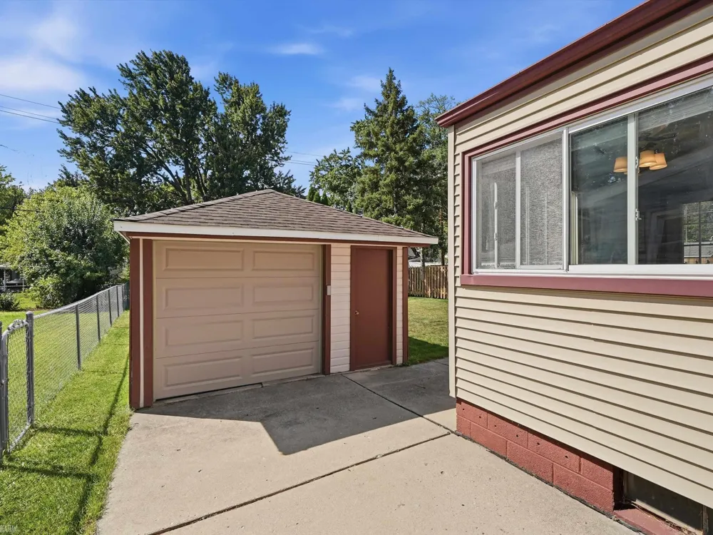 1308 Donald Avenue Royal Oak City, MI 48073