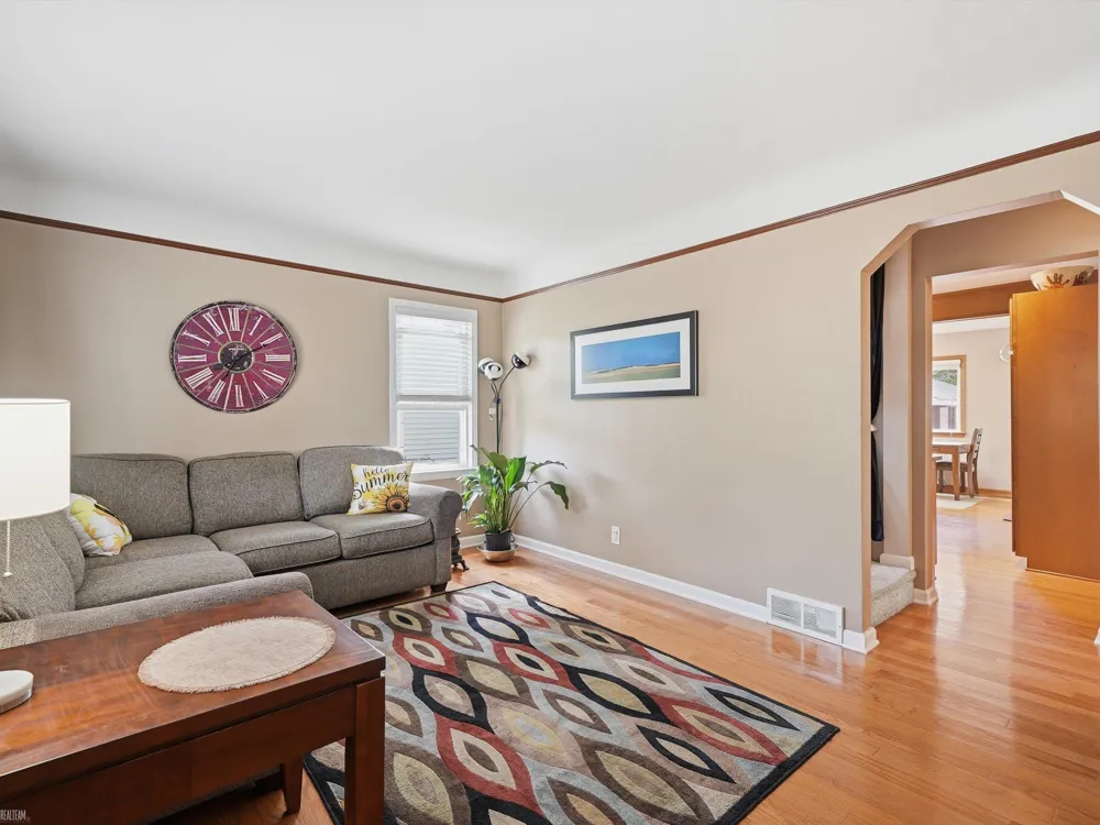 1308 Donald Avenue Royal Oak City, MI 48073