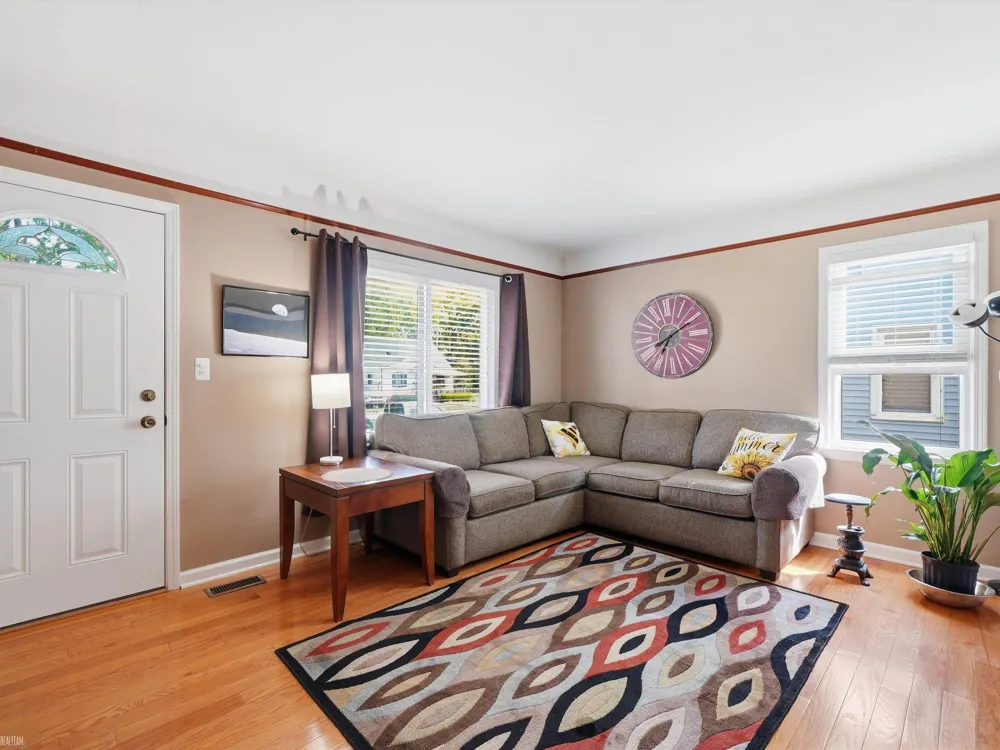 1308 Donald Avenue Royal Oak City, MI 48073