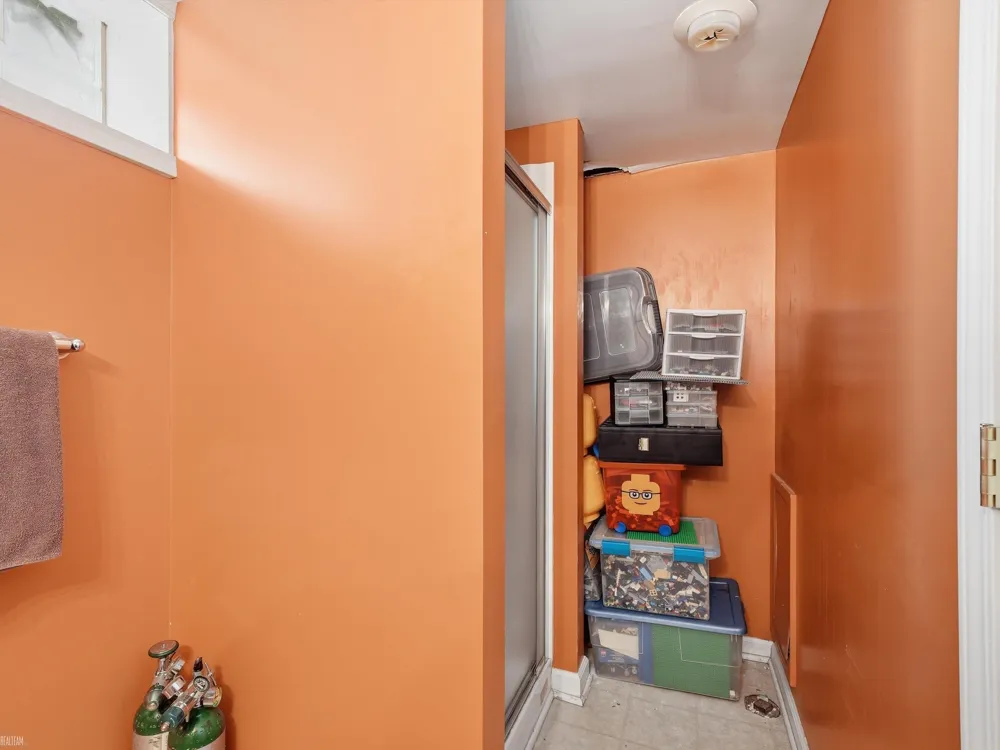 1308 Donald Avenue Royal Oak City, MI 48073