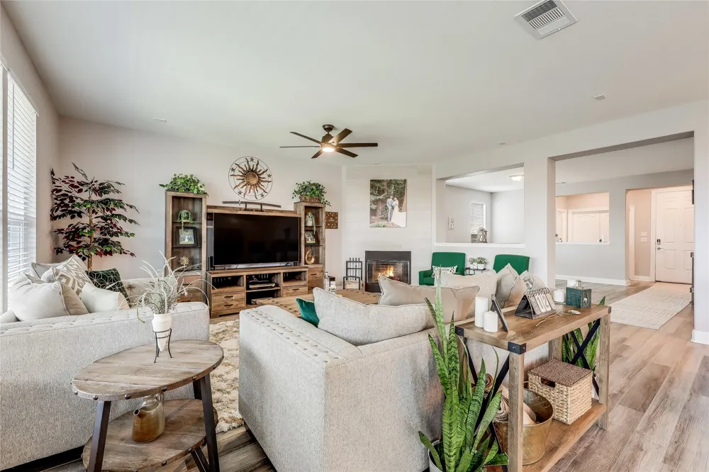 140 Auburn Street Kyle, TX 78640