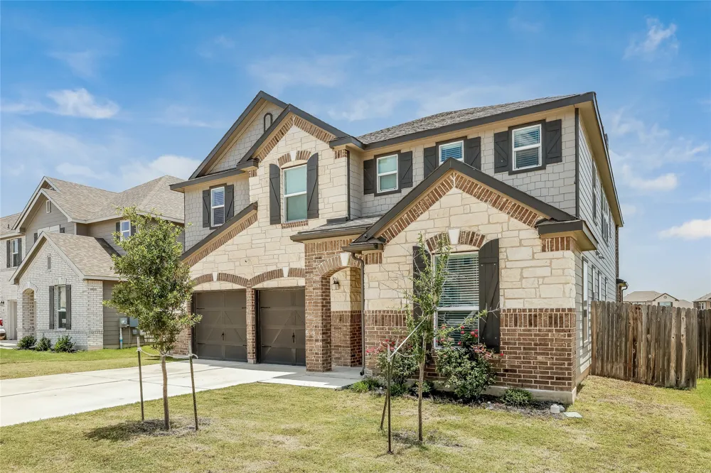 140 Auburn Street Kyle, TX 78640
