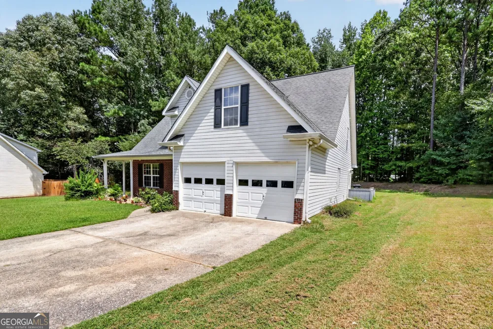 4009 Saint George WALK SW Powder Springs, GA 30127