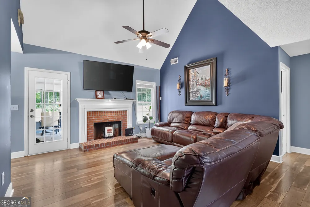 4009 Saint George WALK SW Powder Springs, GA 30127