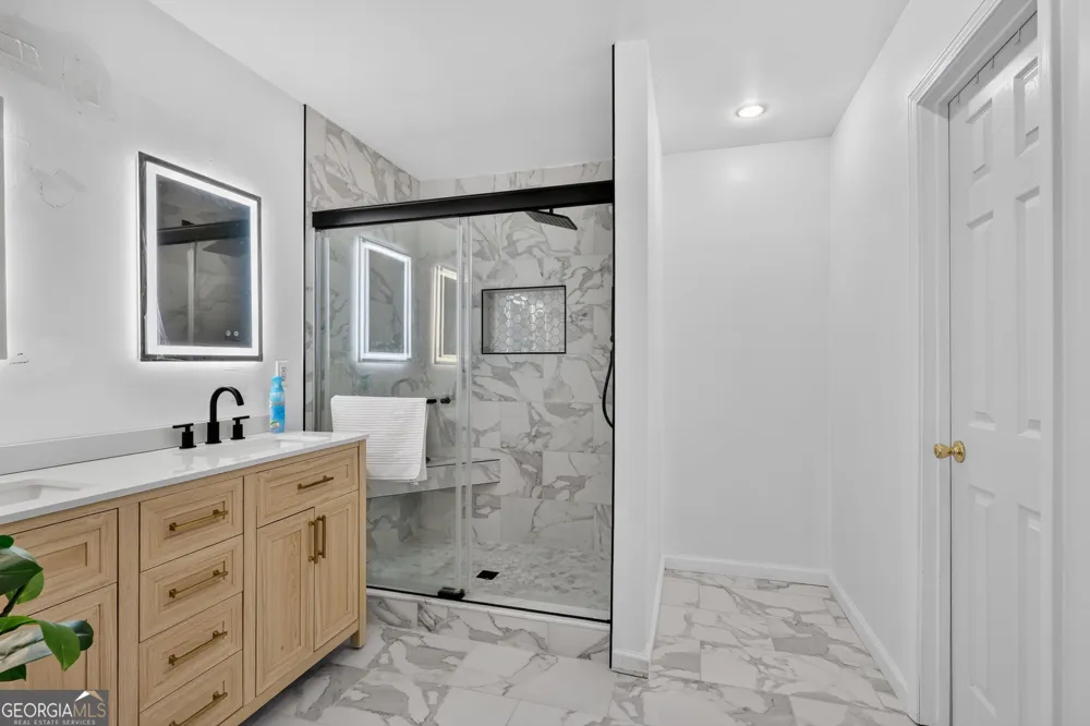 4009 Saint George WALK SW Powder Springs, GA 30127