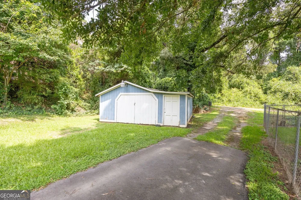 2421 Maner RD SE Atlanta, GA 30339