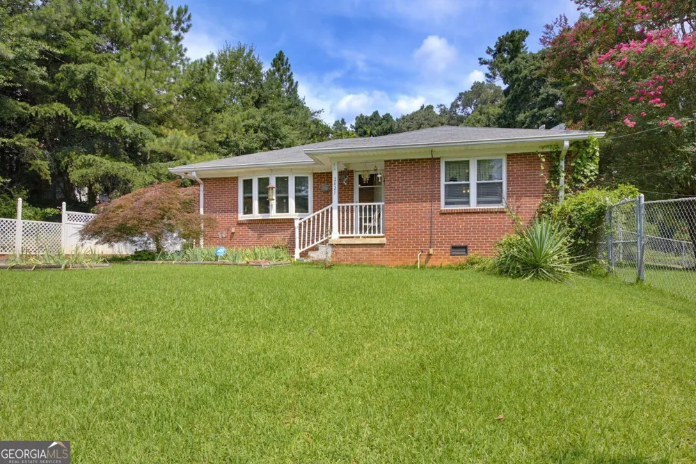 2421 Maner RD SE Atlanta, GA 30339