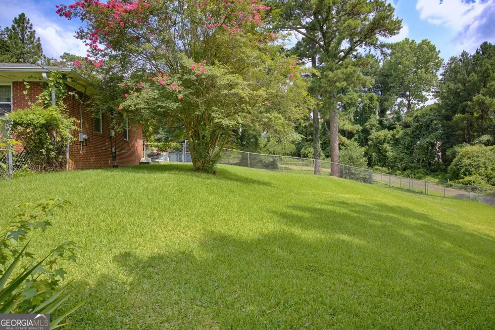 2421 Maner RD SE Atlanta, GA 30339