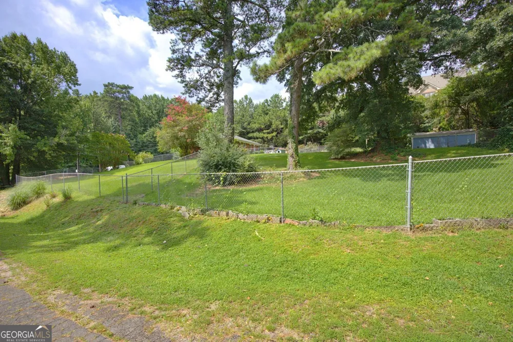 2421 Maner RD SE Atlanta, GA 30339