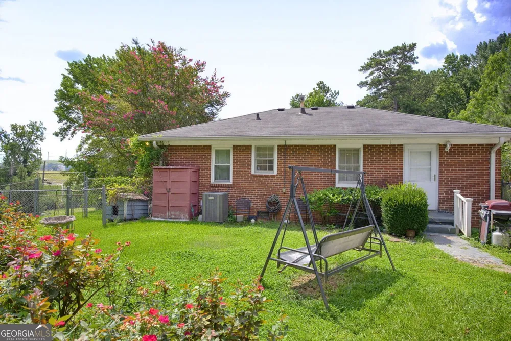2421 Maner RD SE Atlanta, GA 30339