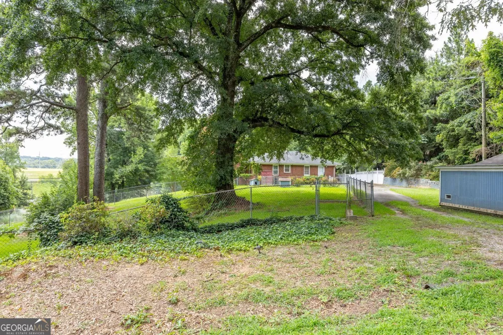 2421 Maner RD SE Atlanta, GA 30339