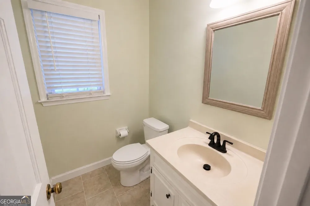 1820 N Chestnut Grove DR Marietta, GA 30066