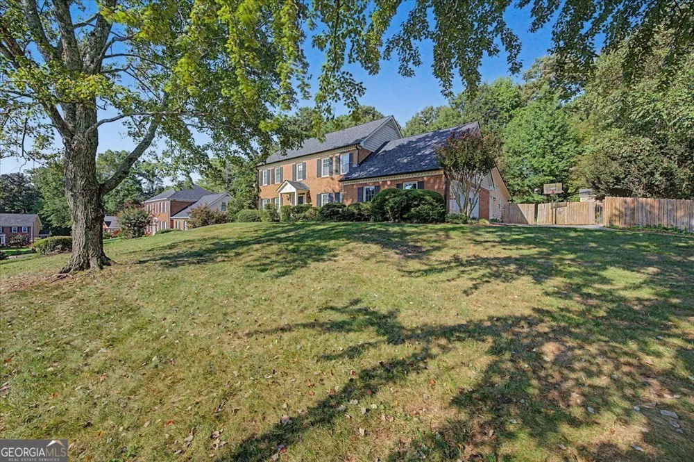 1820 N Chestnut Grove DR Marietta, GA 30066