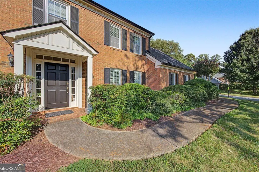 1820 N Chestnut Grove DR Marietta, GA 30066