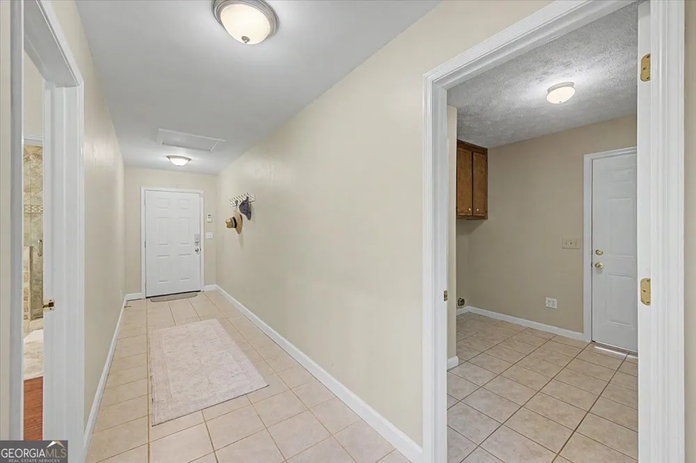 1820 N Chestnut Grove DR Marietta, GA 30066
