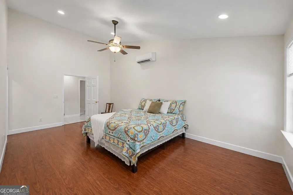 1820 N Chestnut Grove DR Marietta, GA 30066