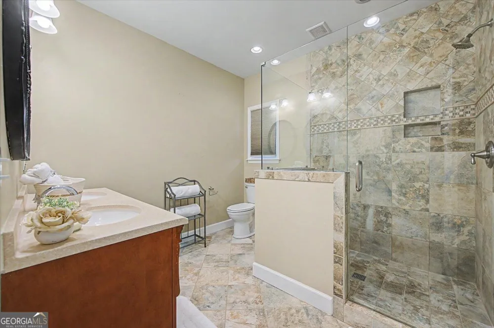 1820 N Chestnut Grove DR Marietta, GA 30066