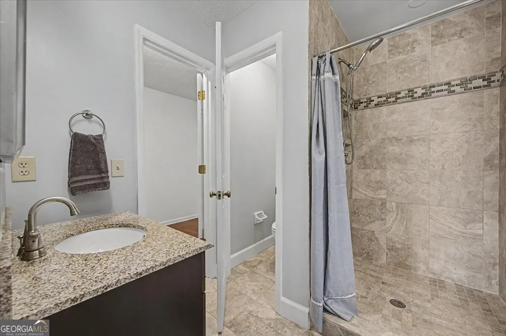 1820 N Chestnut Grove DR Marietta, GA 30066
