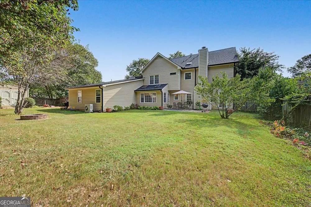 1820 N Chestnut Grove DR Marietta, GA 30066