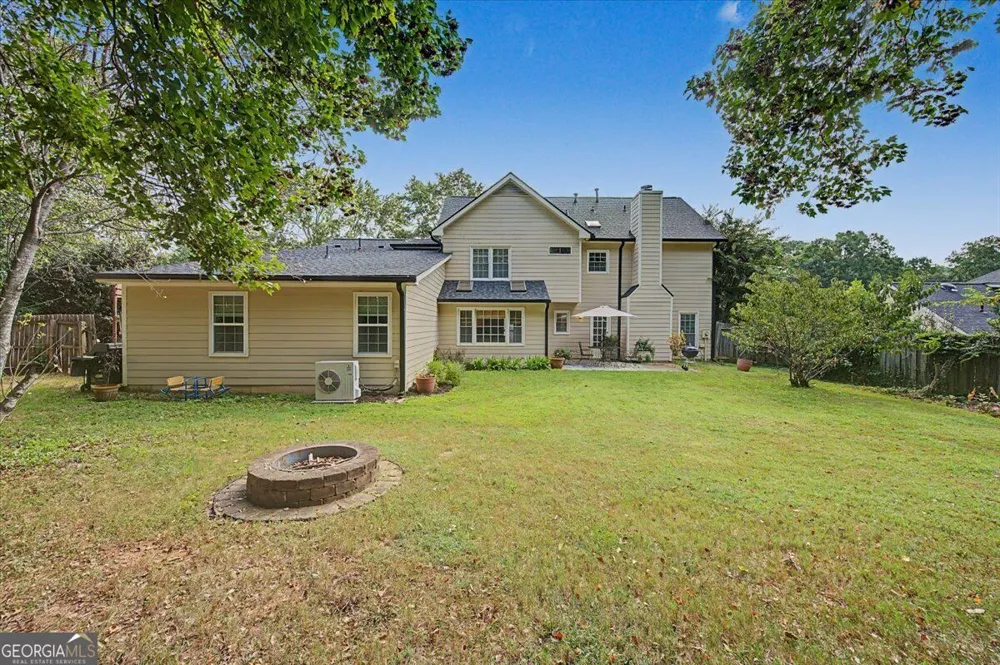 1820 N Chestnut Grove DR Marietta, GA 30066