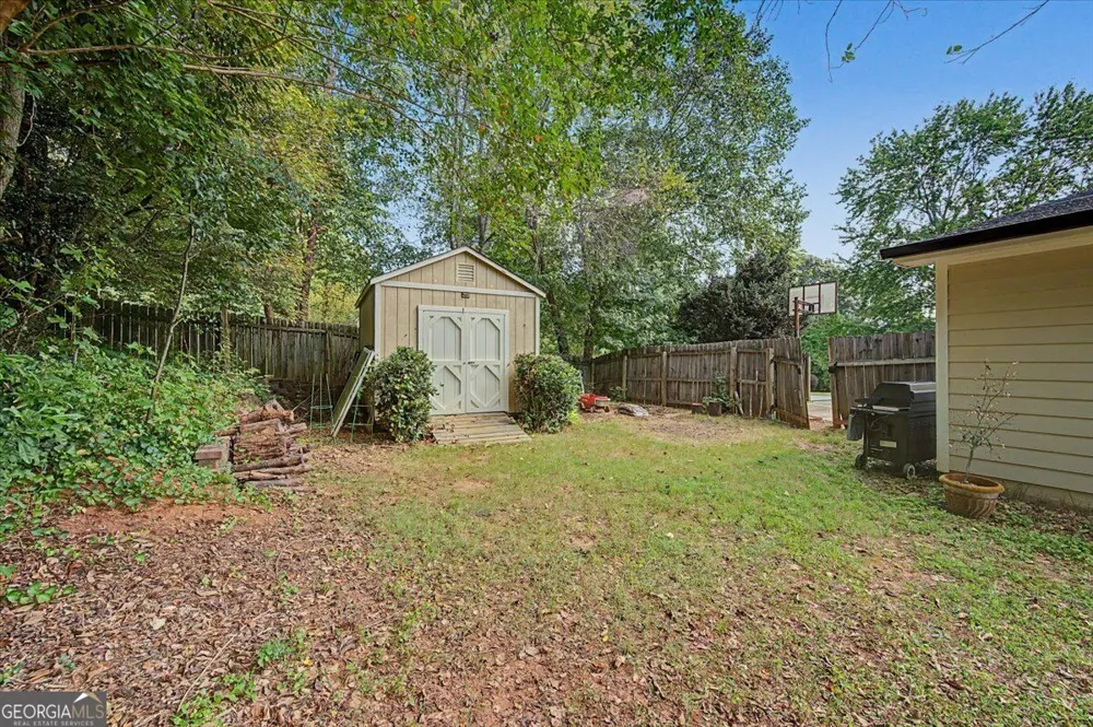 1820 N Chestnut Grove DR Marietta, GA 30066