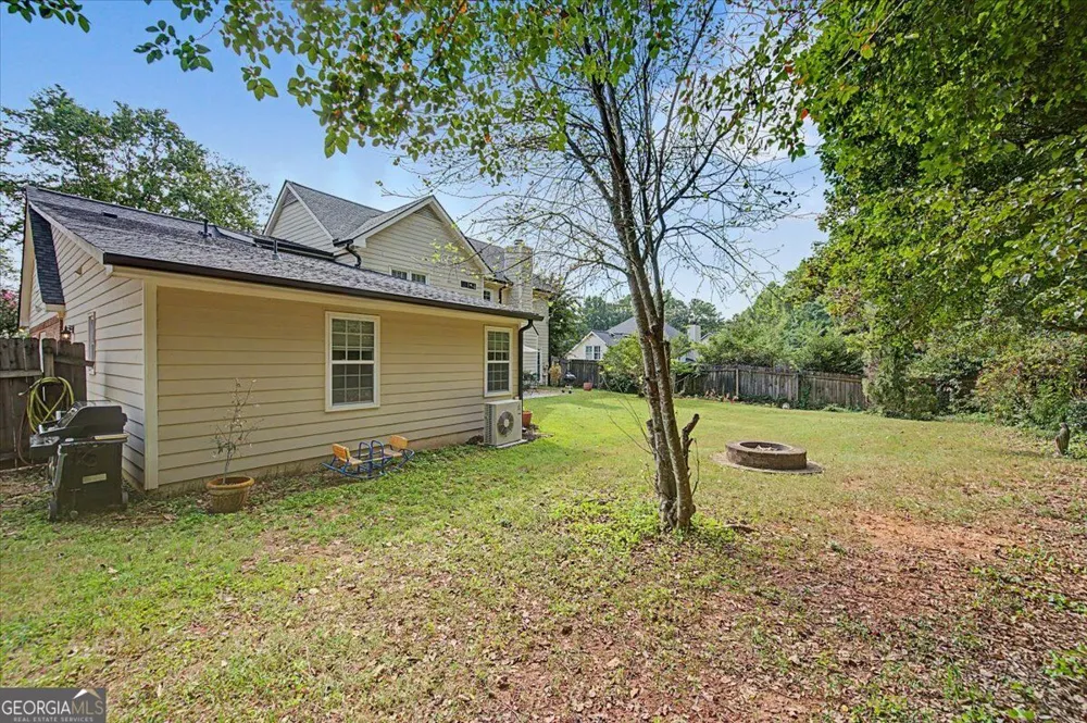 1820 N Chestnut Grove DR Marietta, GA 30066