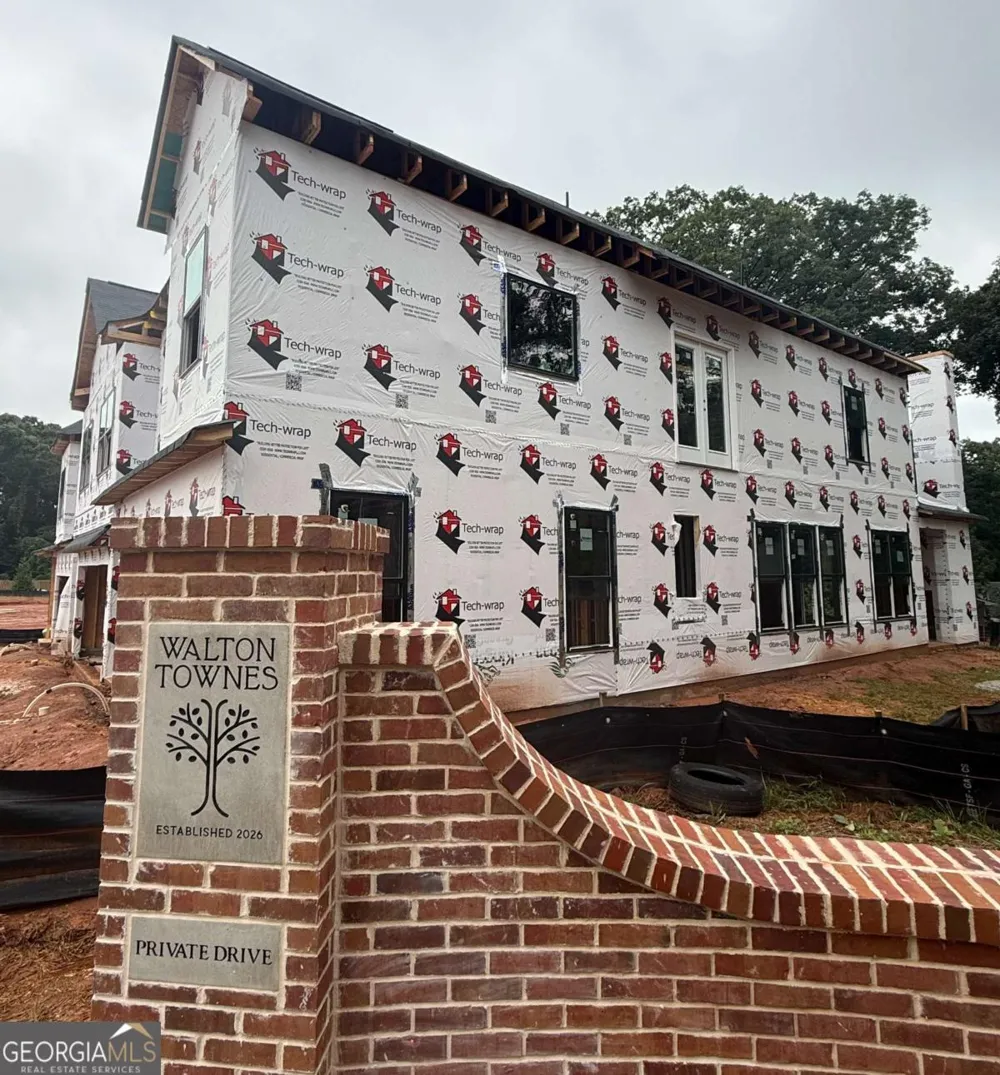 1975 Walton CT Tucker, GA 30084