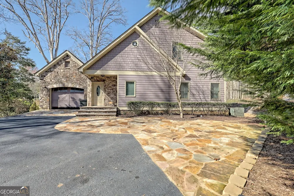 1189 Sunnyside RD Hiawassee, GA 30546