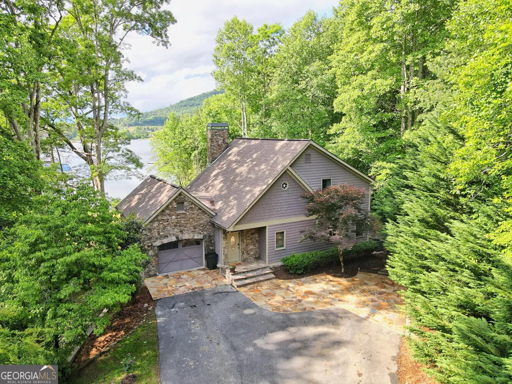 1189 Sunnyside RD Hiawassee, GA 30546