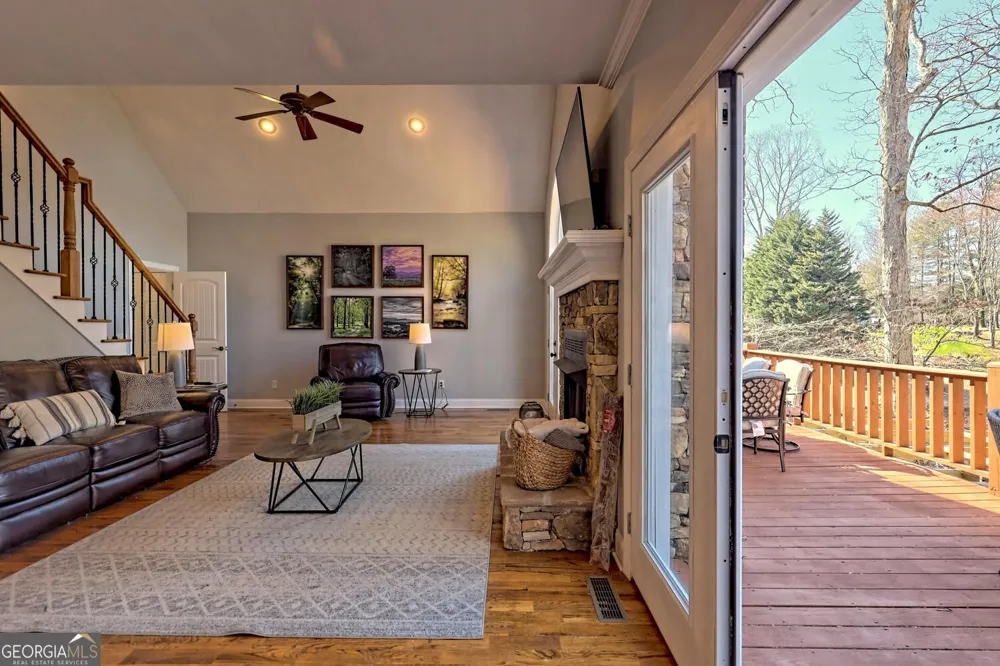 1189 Sunnyside RD Hiawassee, GA 30546