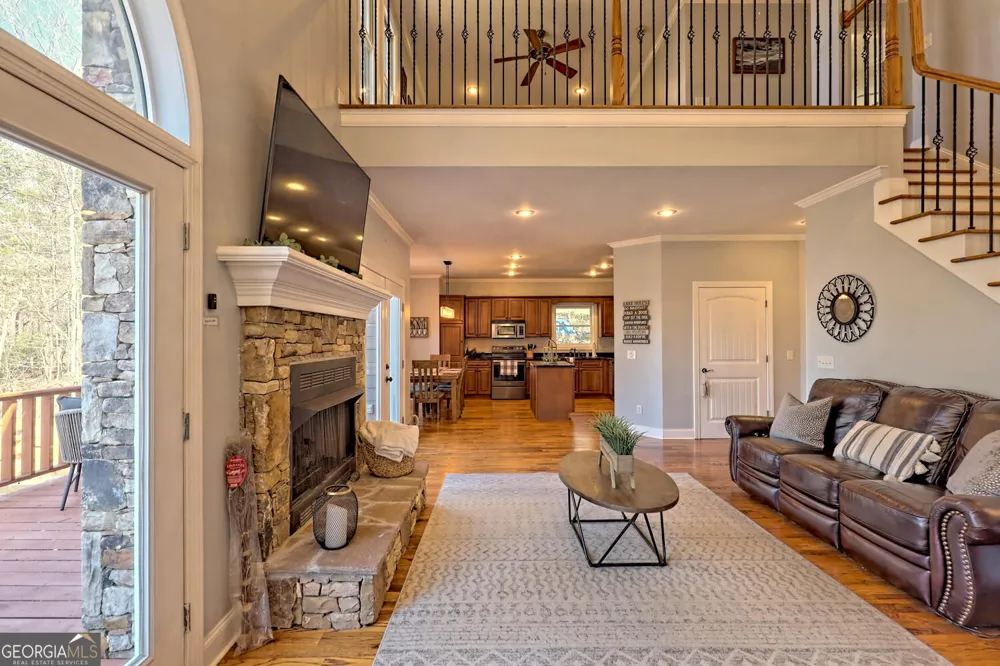 1189 Sunnyside RD Hiawassee, GA 30546